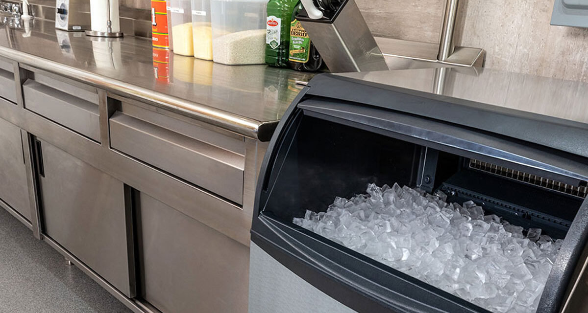 8-factors-for-choosing-a-commercial-ice-machine-hero-1200×640